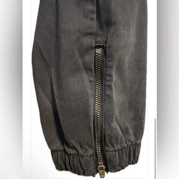 American Eagle High Waisted Black Jegging Jogger Women’s Size 14 Short - Picture 5 of 6